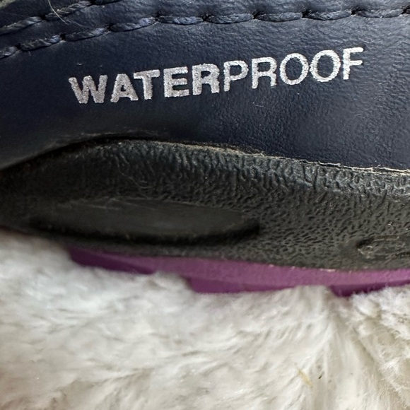 Kids Geox waterproof shoes size UK- 1 1/2 EUR- 34 US-3 - Picture 3 of 3